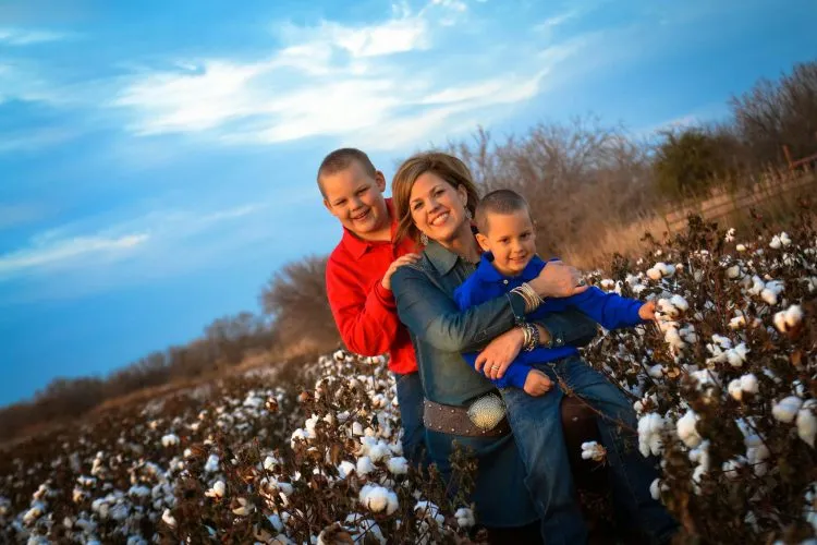 Dentist Dr. Lyndi Smart with her children