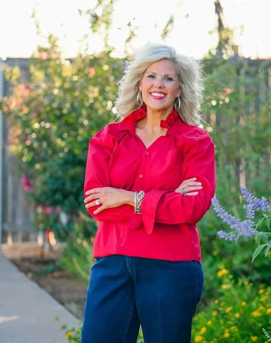 Dr. Lyndi Smart